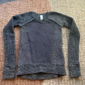 Ivivva by Lululemon Girls Cozy Knit Pullover Sweater 10